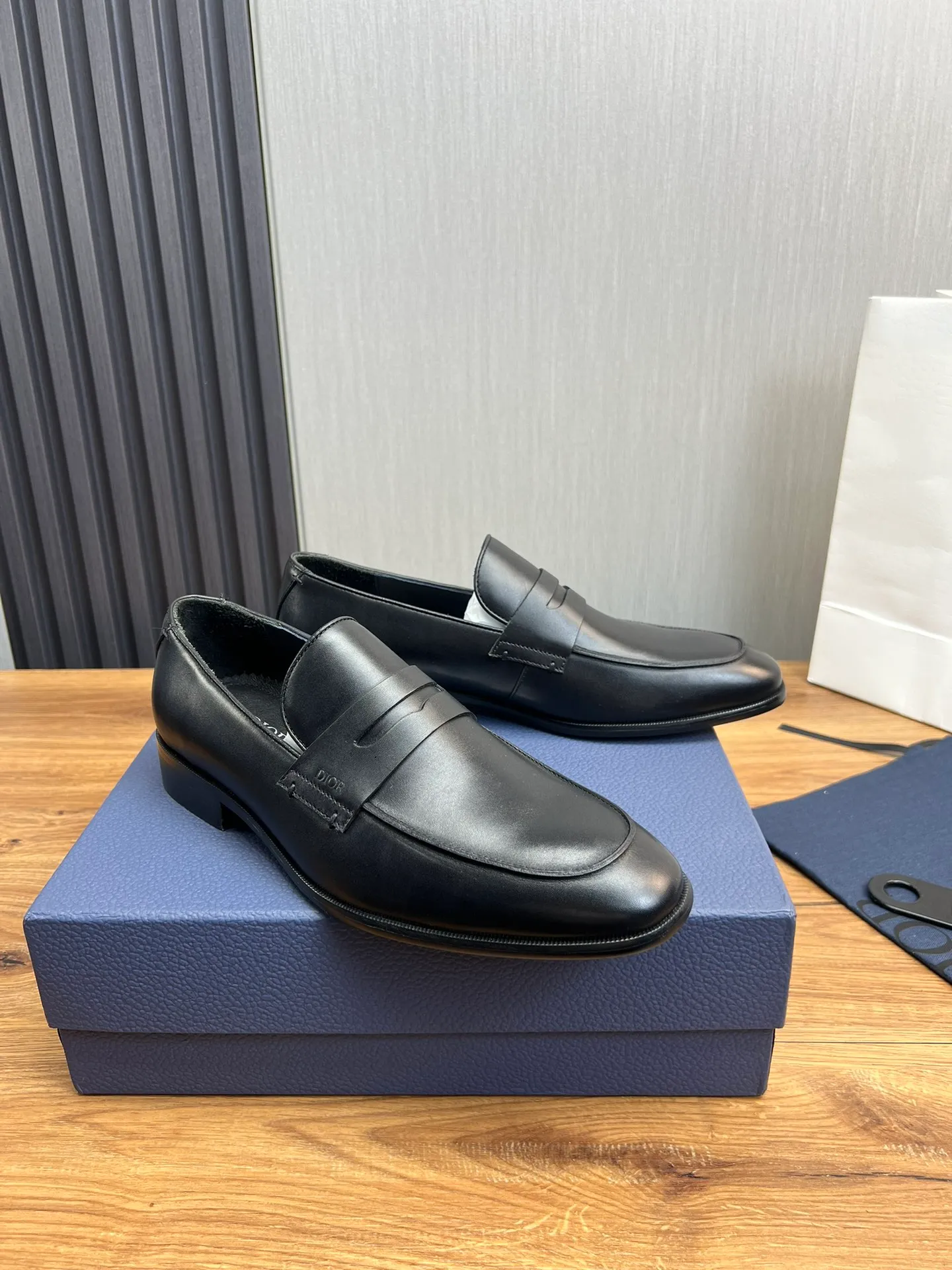Men's men's shoes 💰540💰 Dior men's business casual leather shoes 👞all made of imported original brand leather, just to create a more comfortable wearing experience, upper: original cowhide ➕ imported cowhide lining, original non-slip and wear-resistant rubber outsole ✔️36-45 (45 non-returnable)